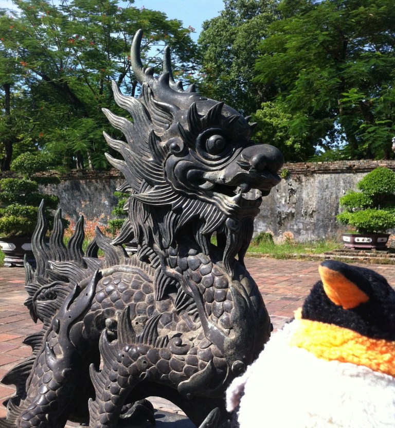 dragon statue